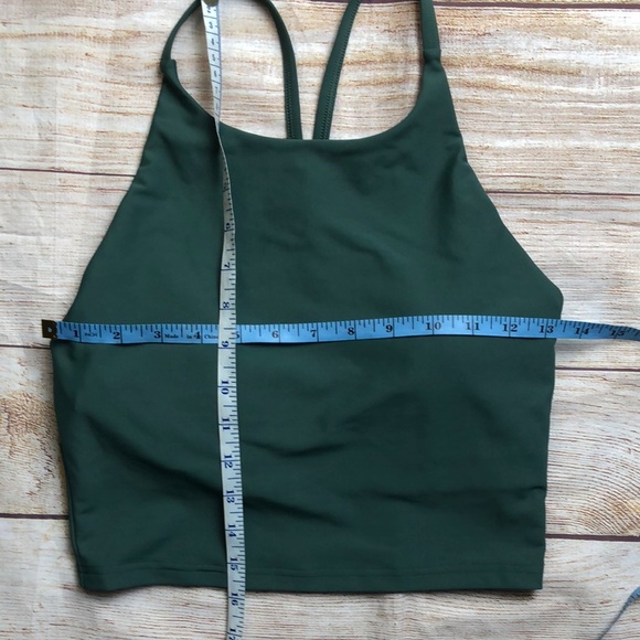 Old Navy Green Power Soft Crop Top - Picture 3 of 6